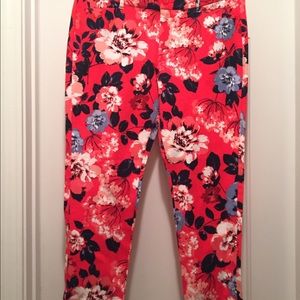 NWT GAP WOMENS SIZE 10 Floral slim city crop pant
