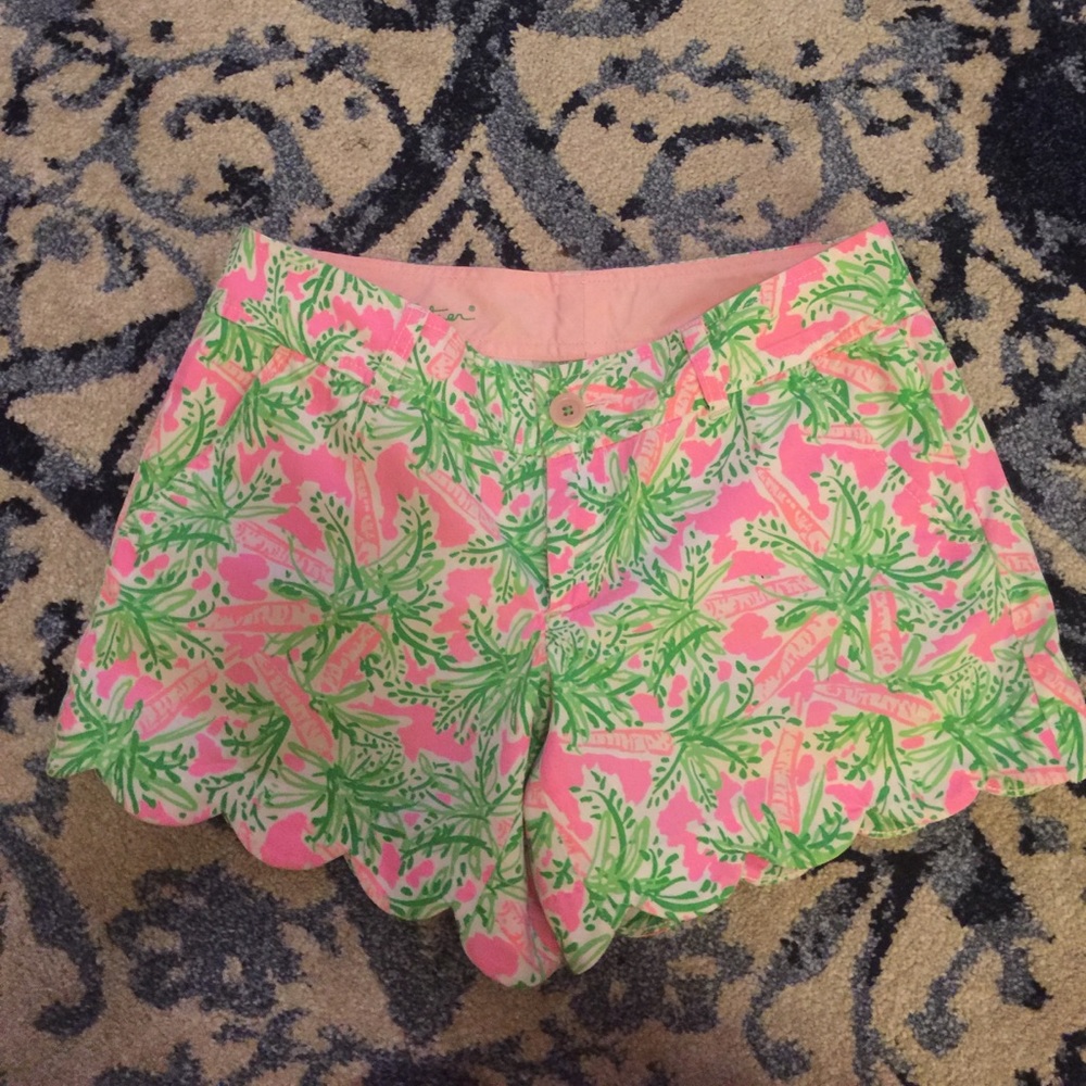 Lilly Pulitzer Scallop Shorts- 4