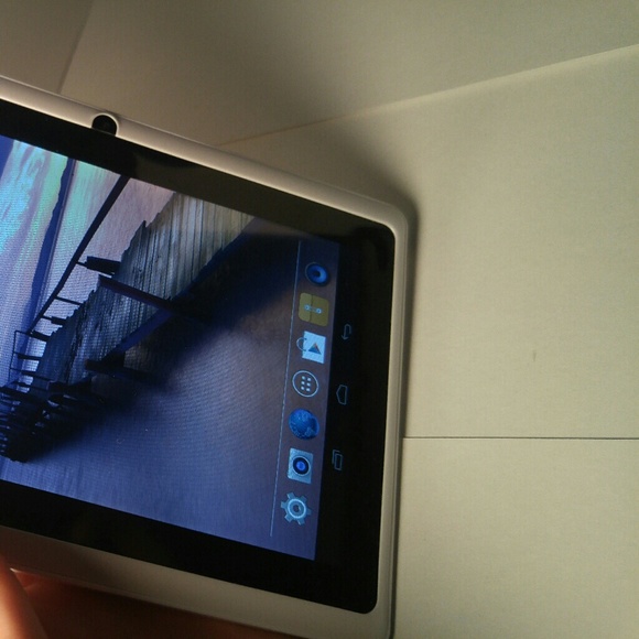 Tablet - Picture 4 of 4