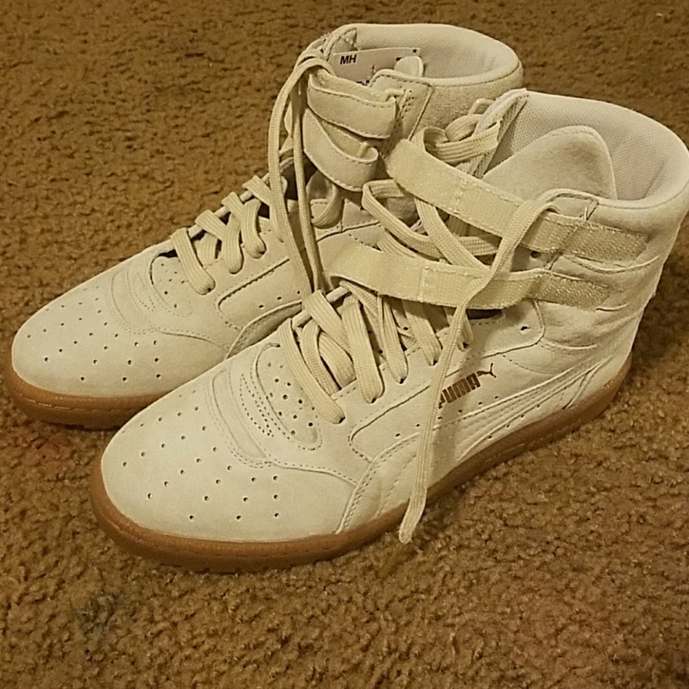 Beige/Gold Hi Top PUMAS