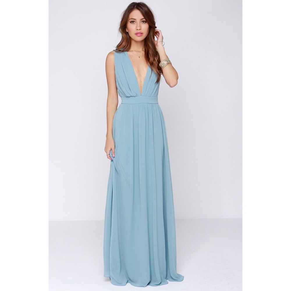 🆕 Light blue maxi dress with plunging neckline