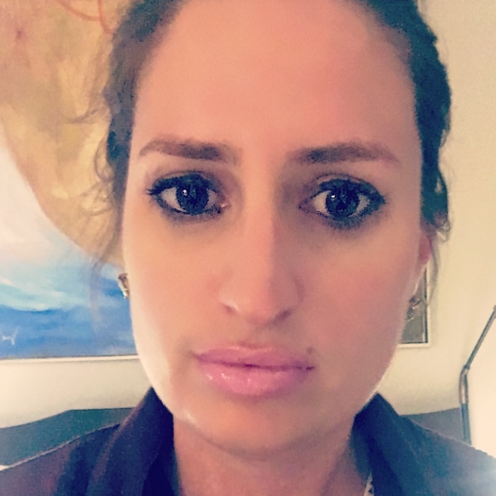 Meet your Posher, Lena