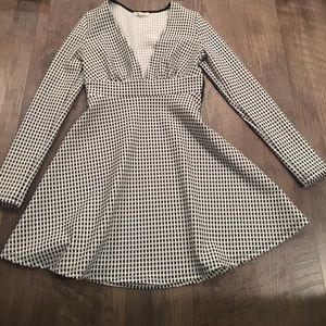 Urban outfitters b&w deep v skater dress