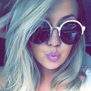 Meet your Posher, Chloe