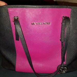 ❤❤Authentic Michael kors large tote❤❤