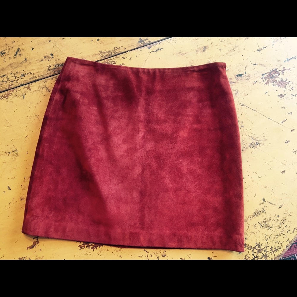 DKNY Donna Karan 100% Suede Mini Skirt in Rust/Red