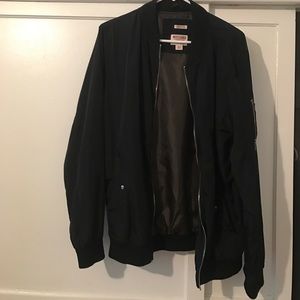 Mossimo Supply Co./ M/ Black/ Water Resistant