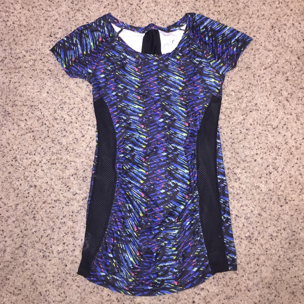 Maternity short sleeve workout shirt