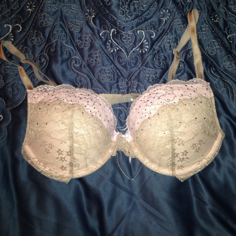 Dream angles plunge bra.