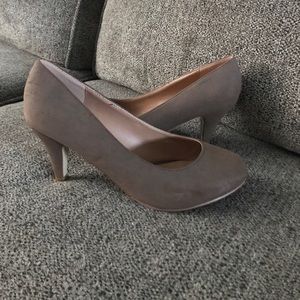 Size 9 heels