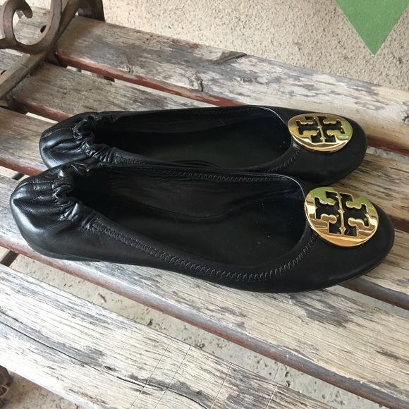 •SOLD• Tory Burch Reva flats gold emblem size 8 - Picture 2 of 4