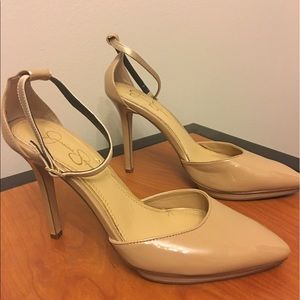 Jessica Simpson tan pumps