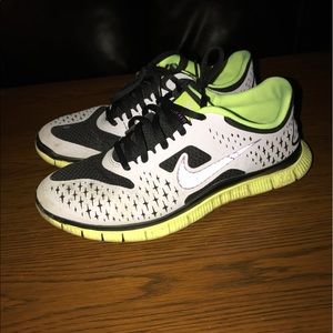 Nike tennis shoes