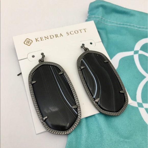 Kendra Scott Jewelry - Kendra Scott Danielle Earrings- black & black