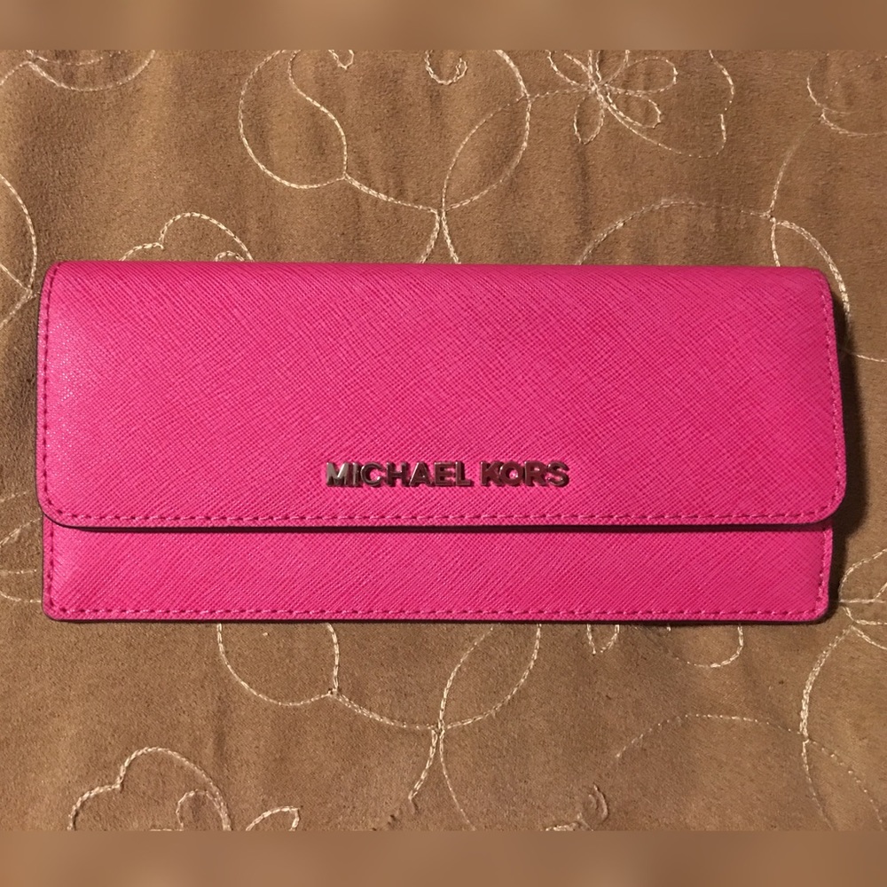 Michael Kors flat wallet