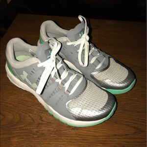 Under Armour tennis shoes