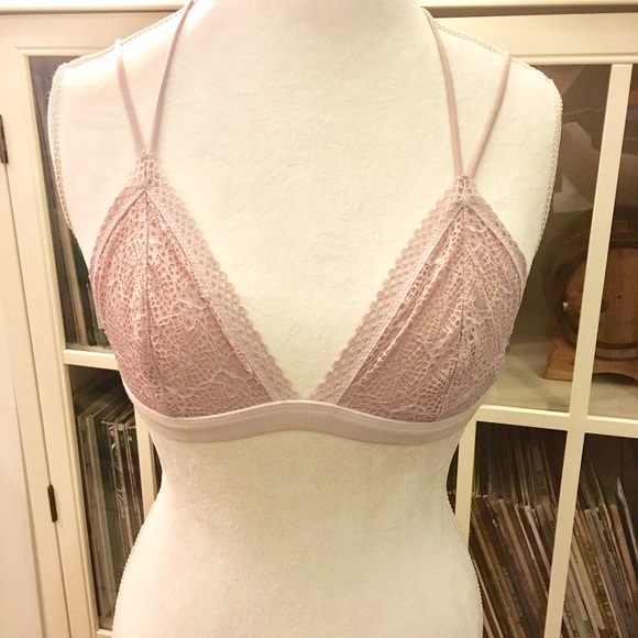 Victoria's Secret Other - Victoria's Secret pale pink lace bralette