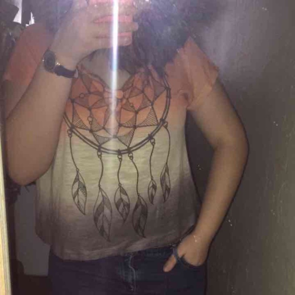 Loose shirt
