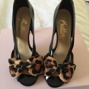 ITALIAN BEAUTIFUL HEELS -size 5.5