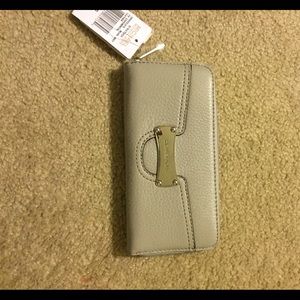 Brand new Michael Kors wallet !