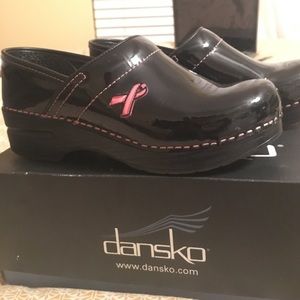 Black Breast Cancer Awareness DANSKO