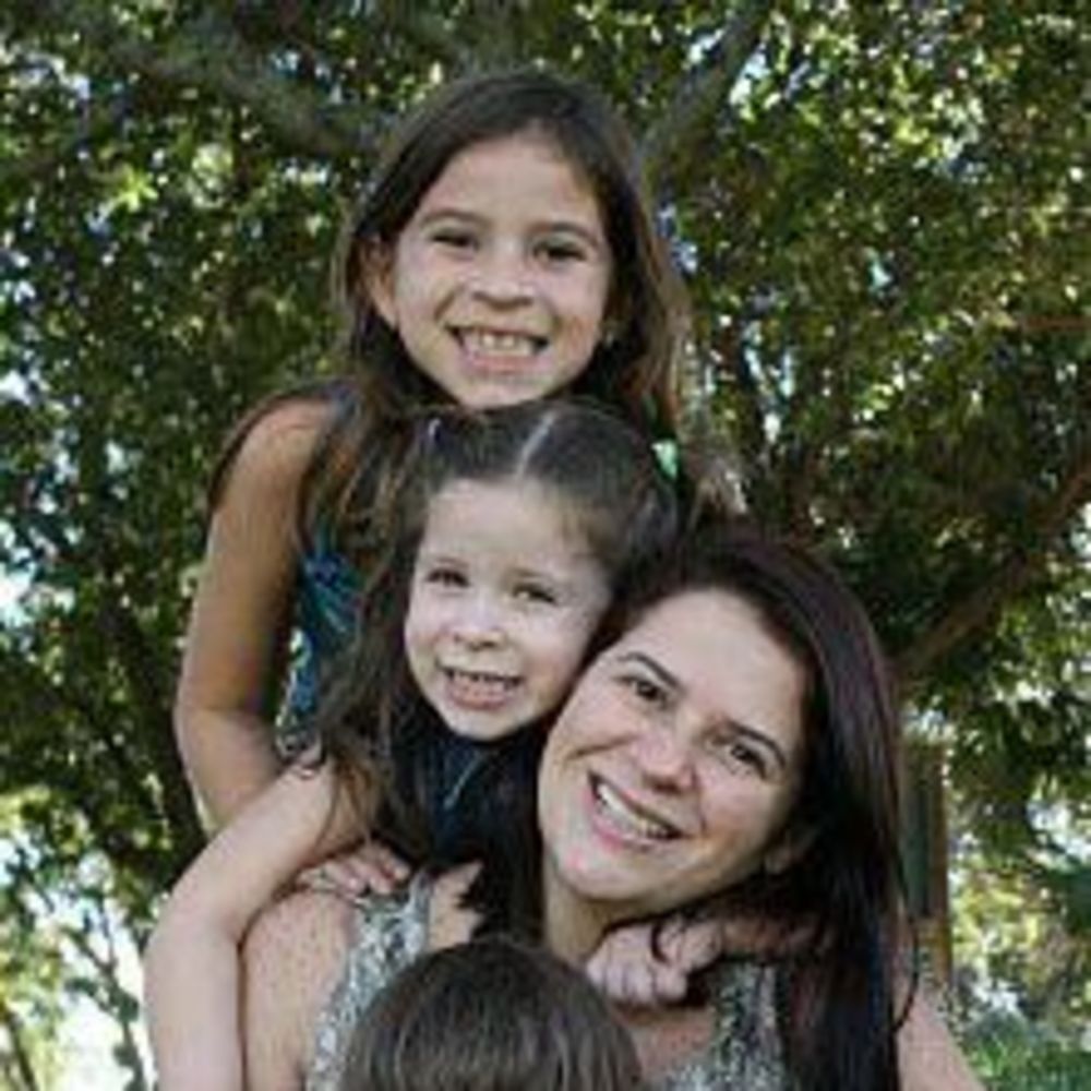 Meet your Posher, Sonaly