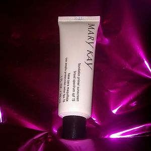 Mary Kay Foundation Primer Sunscreen SPF 15