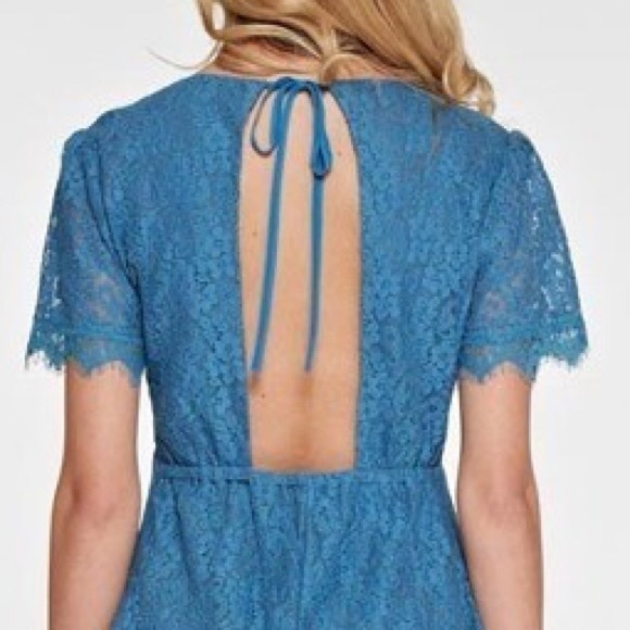 🅢🅐🅛🅔 White Romper - Picture 2 of 2