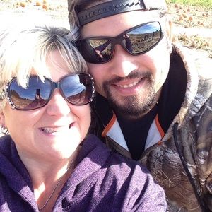 Meet your Posher, Angela