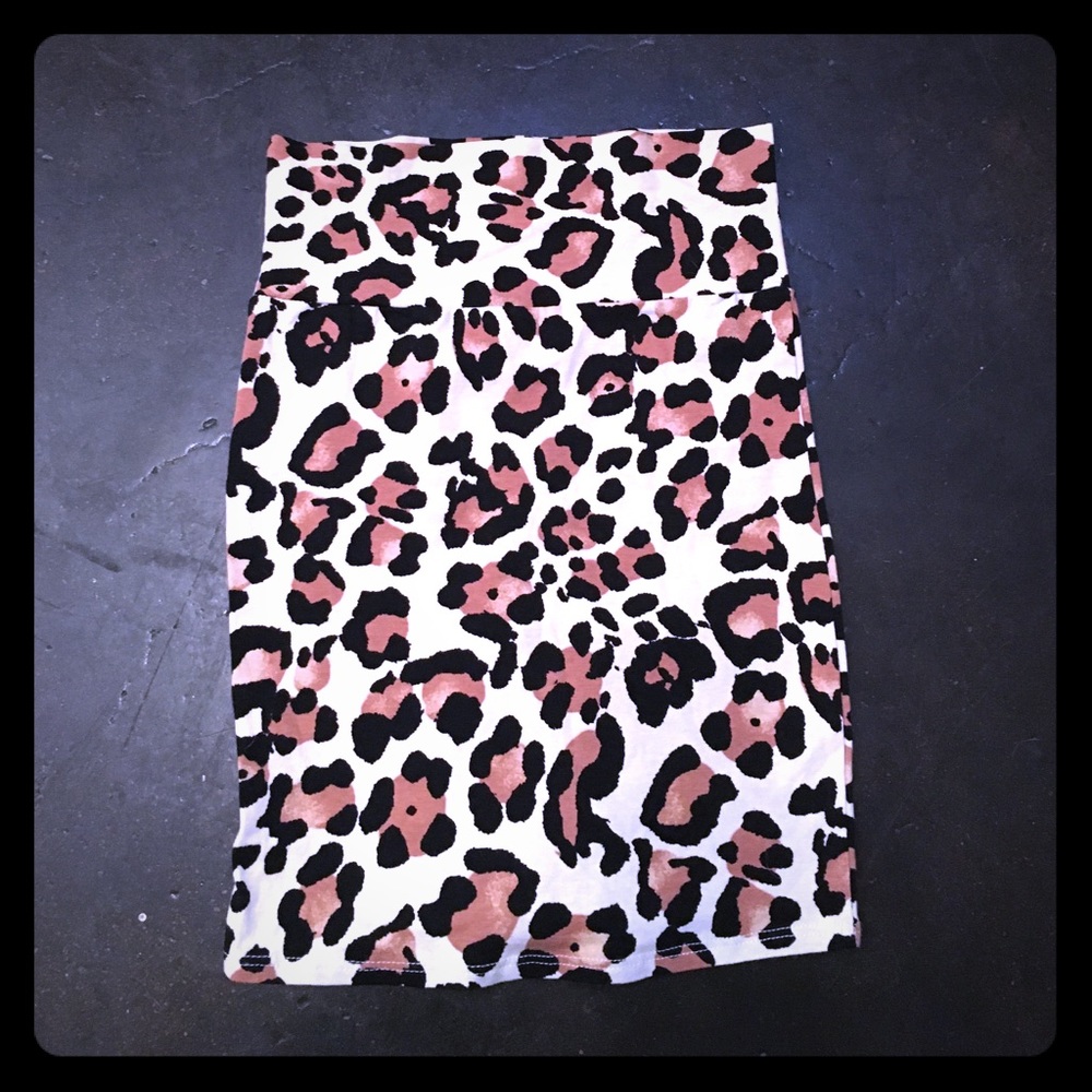 Super stretch pencil skirt