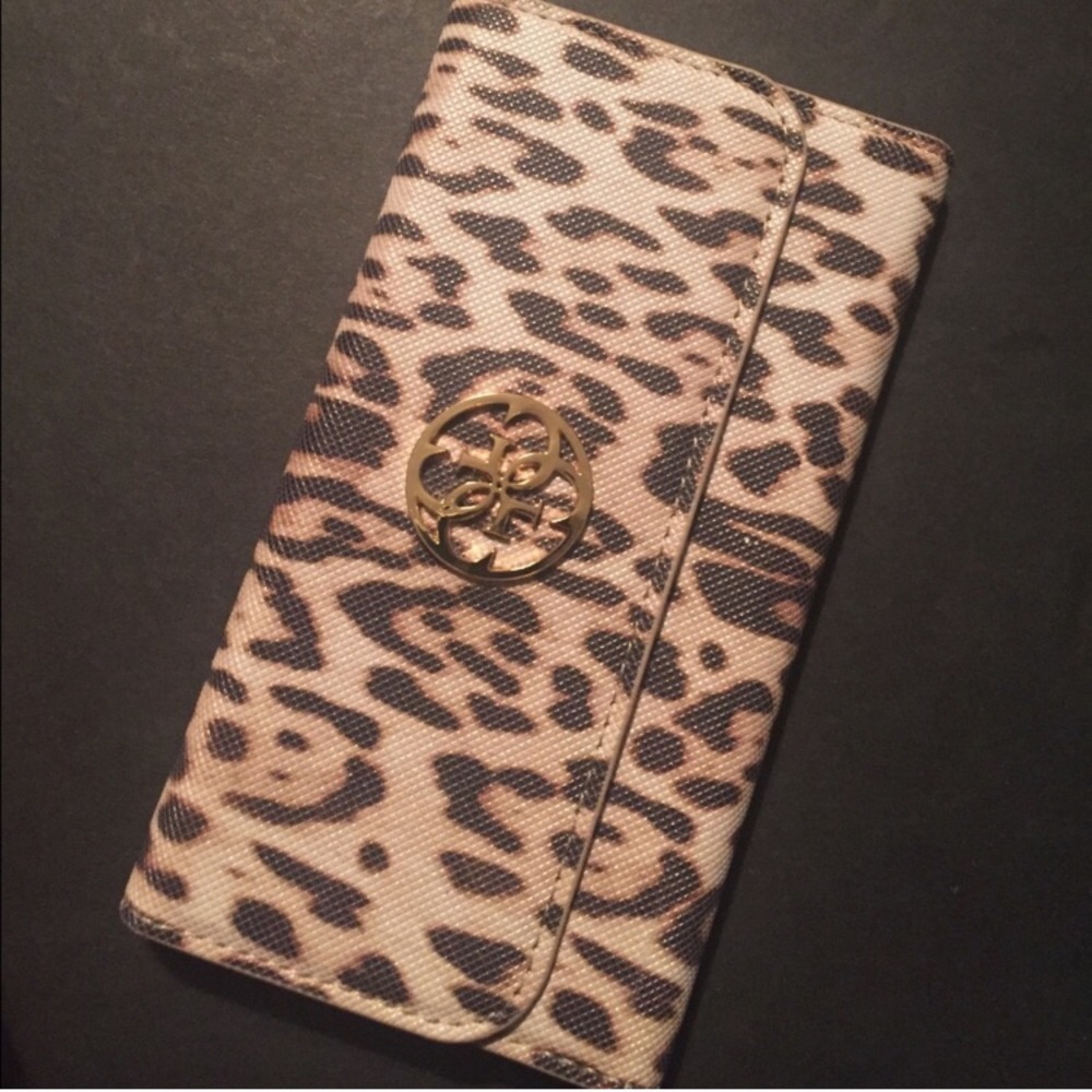 Guess IPhone 6 leopard Case/wallet