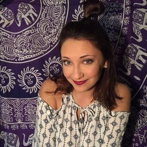 Meet your Posher, Amanda