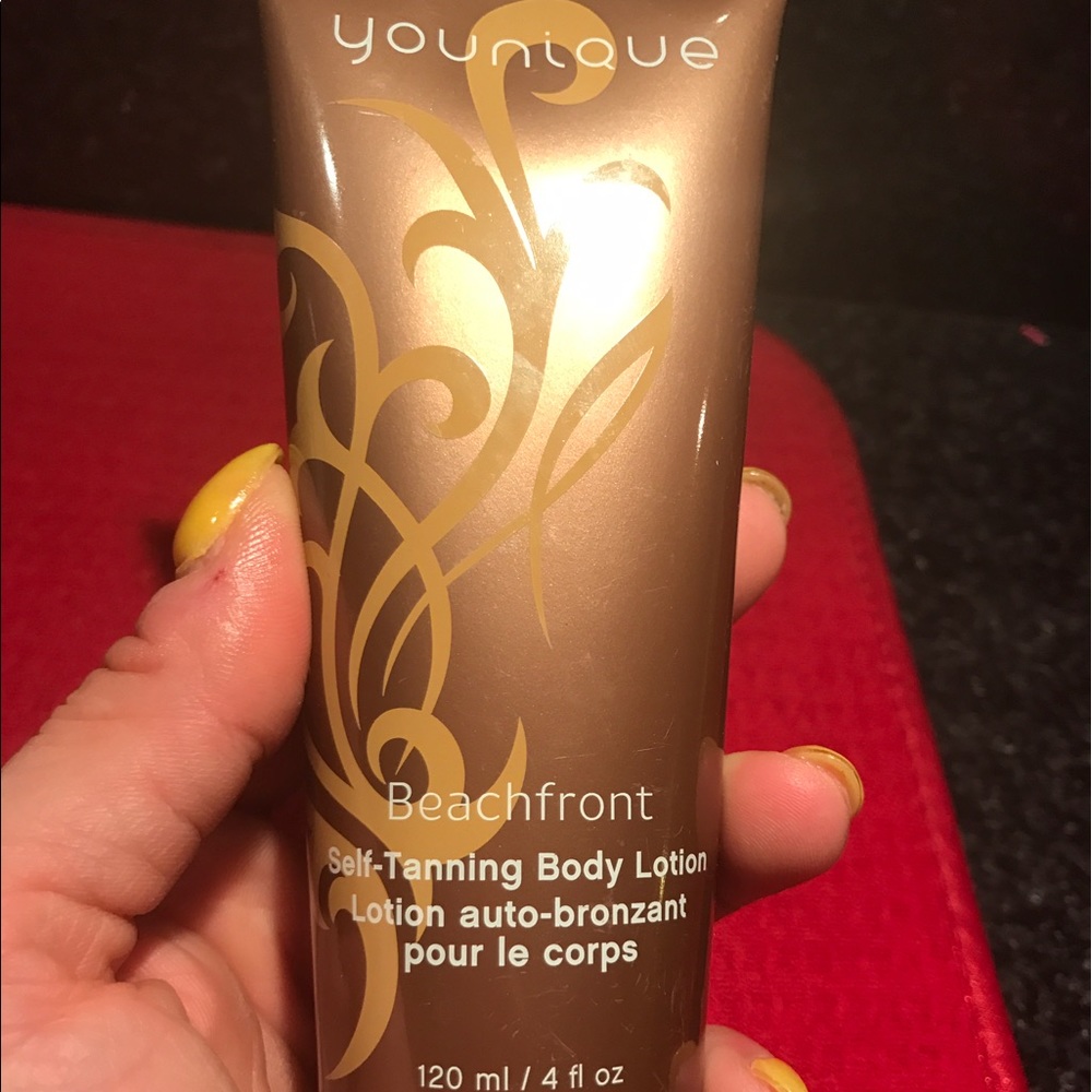 Younique  self tanner