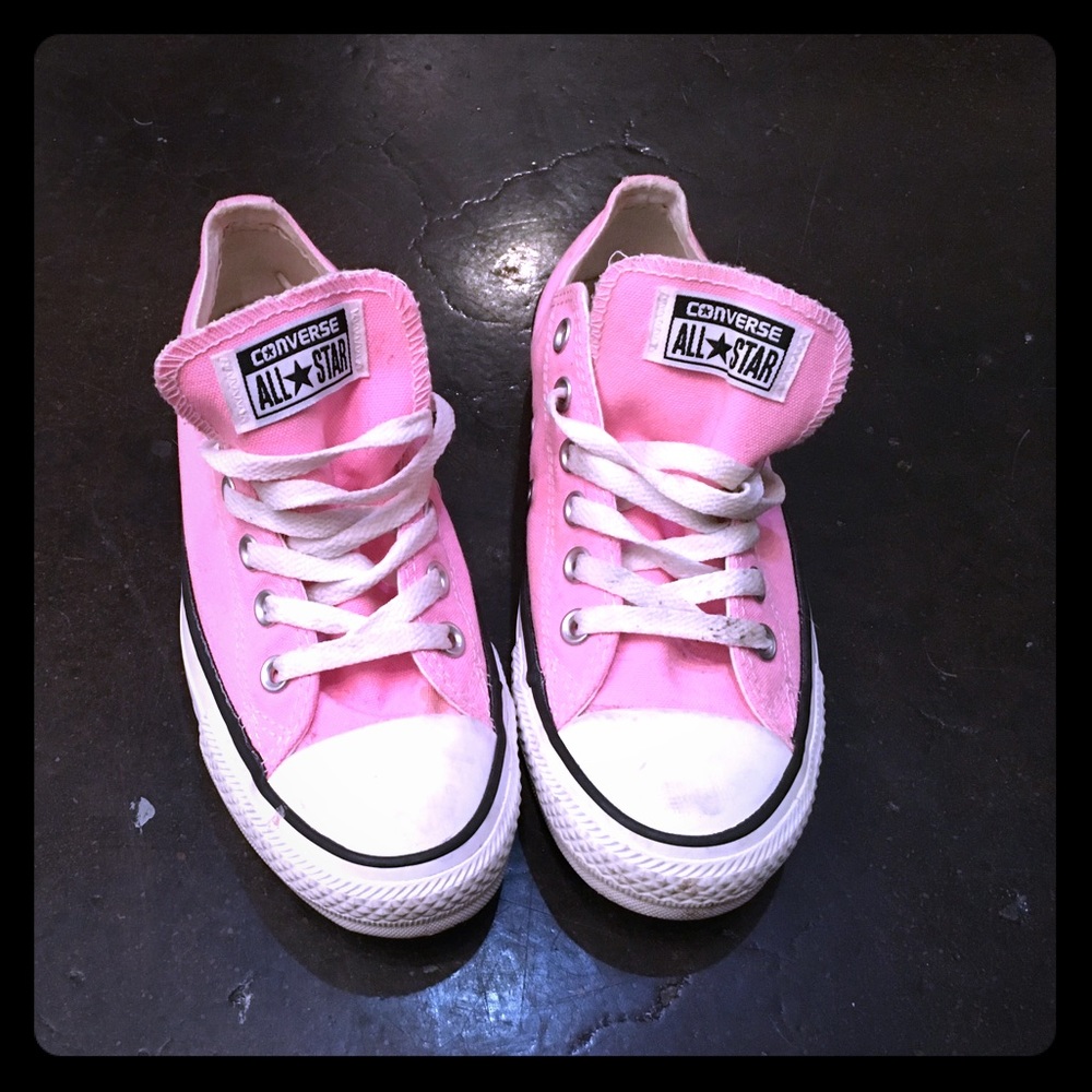 Pink converse size 7