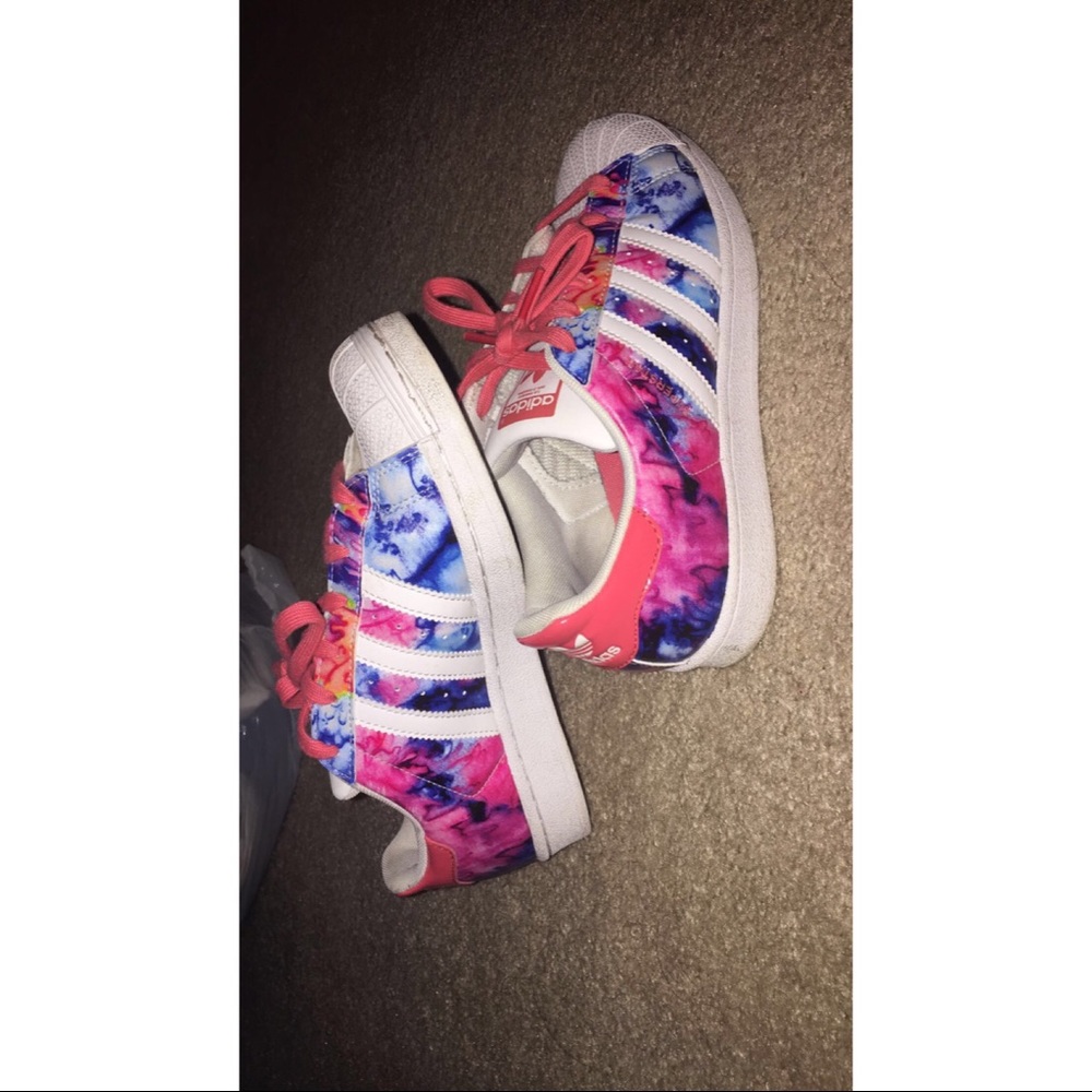 Adidas superstar snickers