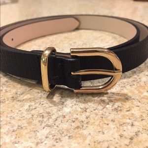 H&M women's black leather belt