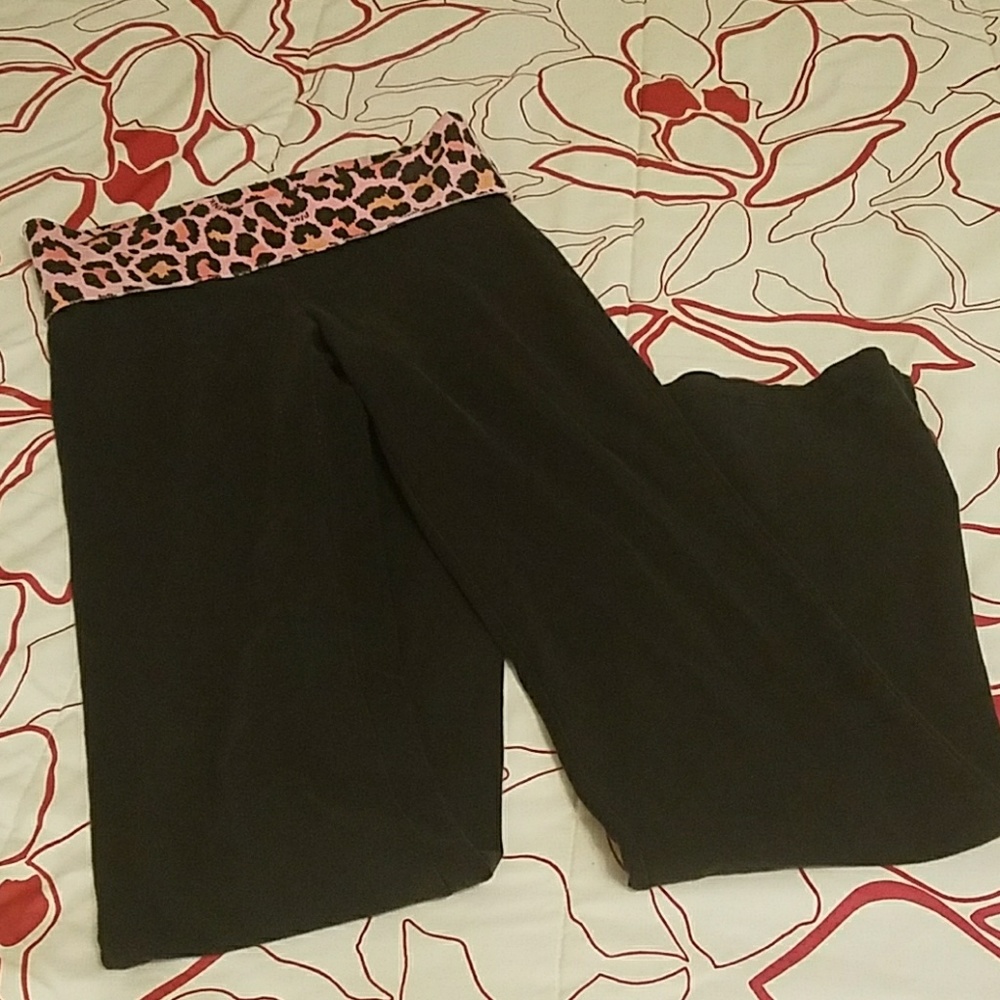 PINK yoga lounge pants