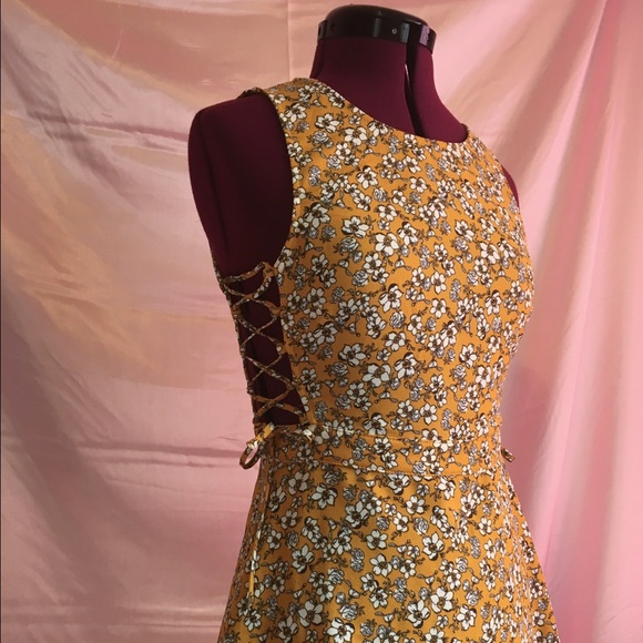 Floral Print A-Line Mini Dress with Lace up sides - Picture 4 of 4