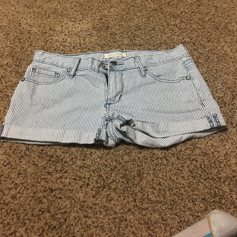 BullHead size 3 blue and white denim shorts