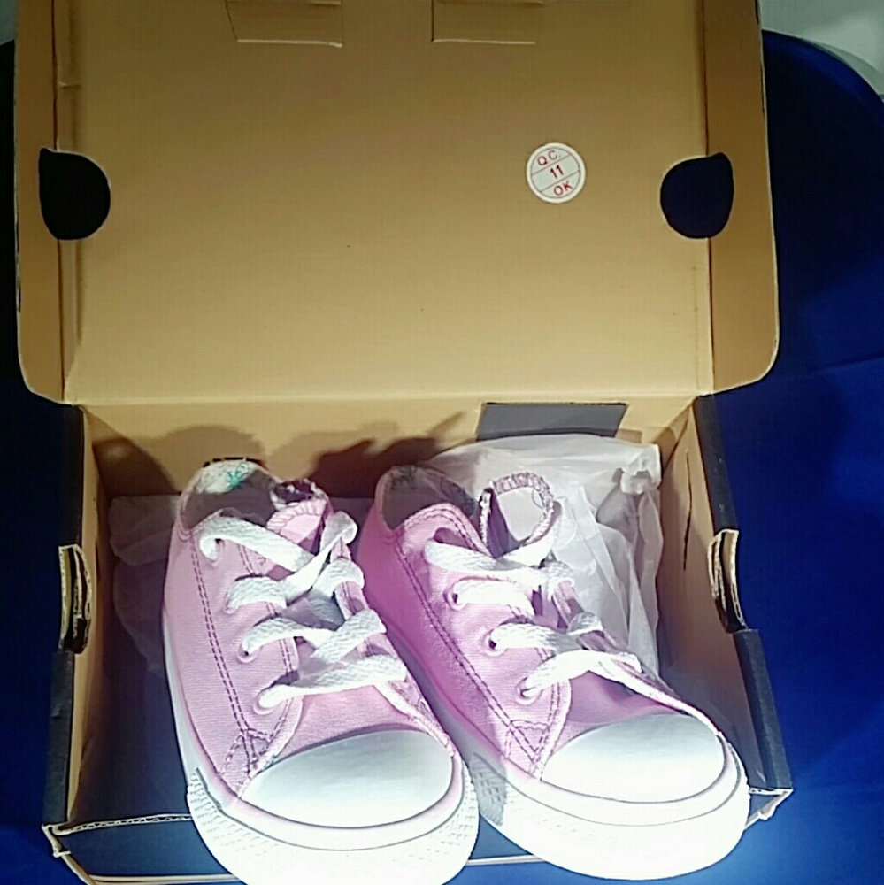 NIB Chuck Taylor All Star Converse sz 10