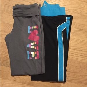 ⭐️2 girls size 8 pants