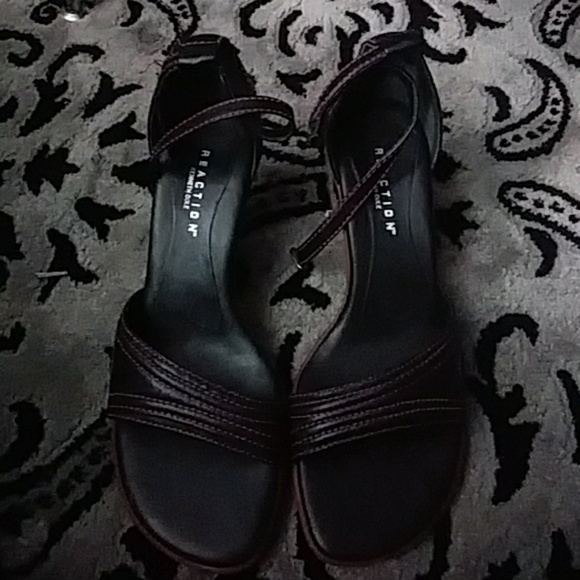 Kenneth Cole - Picture 2 of 2