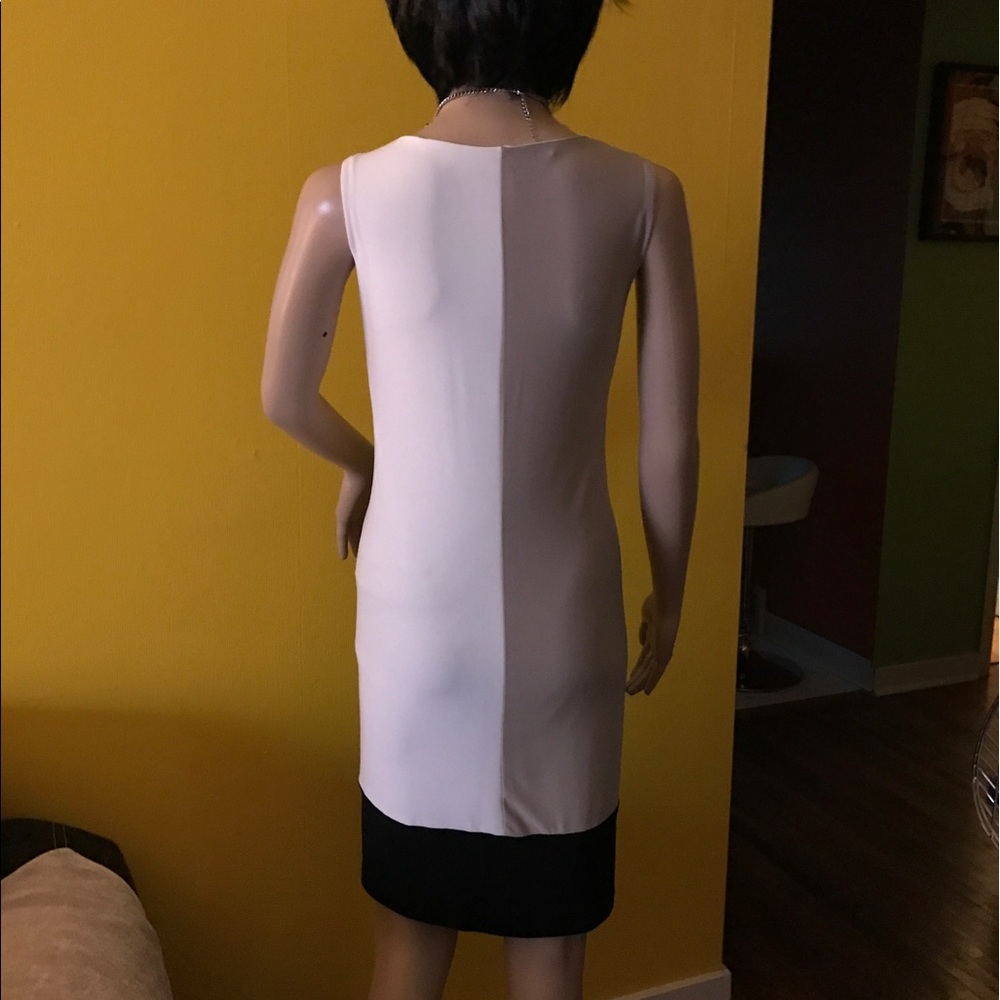 Dress - Picture 5 of 5