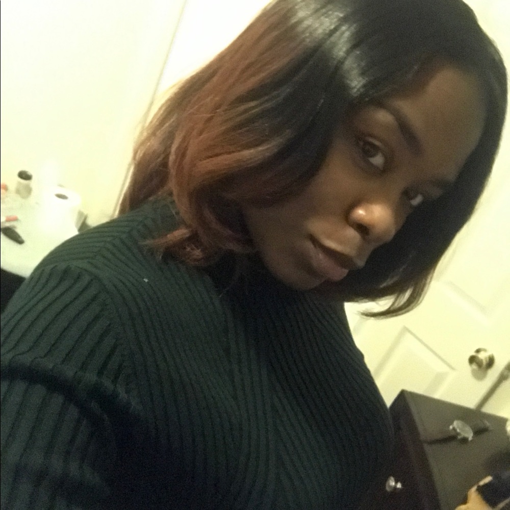 Meet your Posher, Crystal