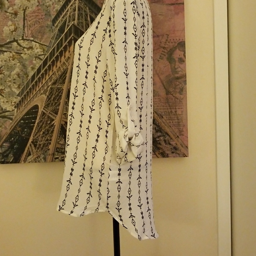 Infinity Raine White Aztec Print Tunic - Picture 6 of 7