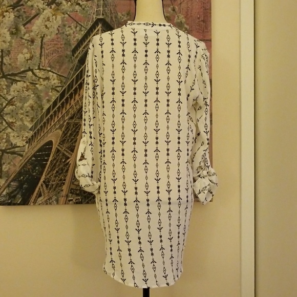 Infinity Raine White Aztec Print Tunic - Picture 7 of 7