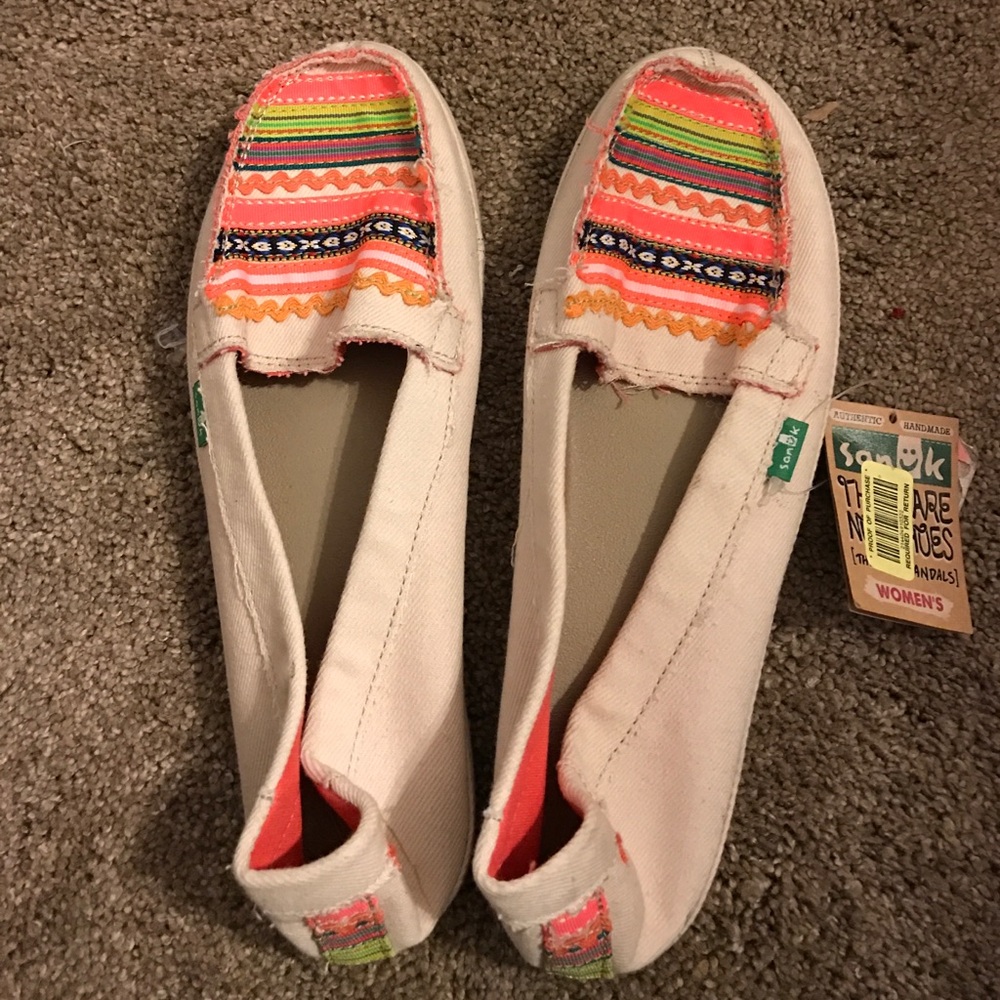 Brand New Size 10 Sanuk