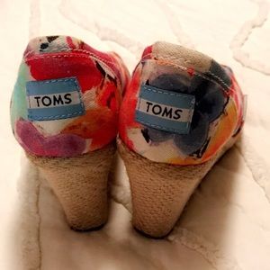 Toms Wedges