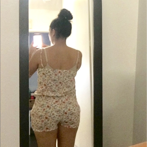 Flower romper - Picture 3 of 3