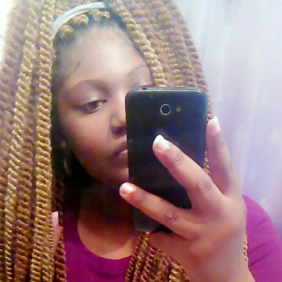 Meet your Posher, Zykia - Picture 1 of 1